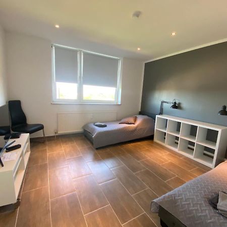 Duisburg Von Oben 3,5 Zimmer 8.Og Frisch Saniert Exterior photo