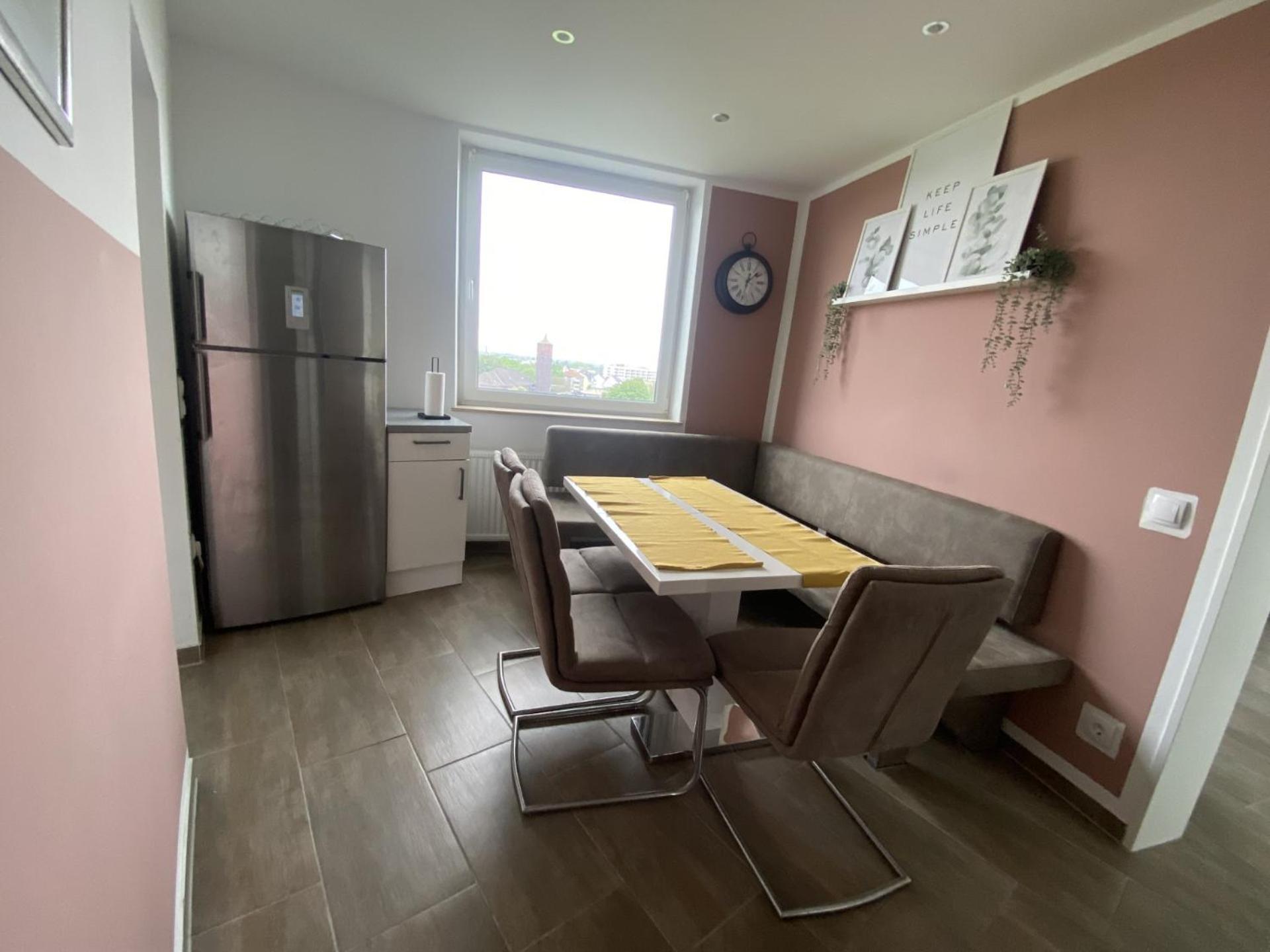 Duisburg Von Oben 3,5 Zimmer 8.Og Frisch Saniert Exterior photo